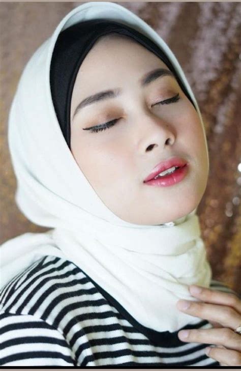 jilbab indonesia Search